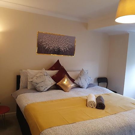 Lovely 1Bedrood Apartment Guildford Extérieur photo
