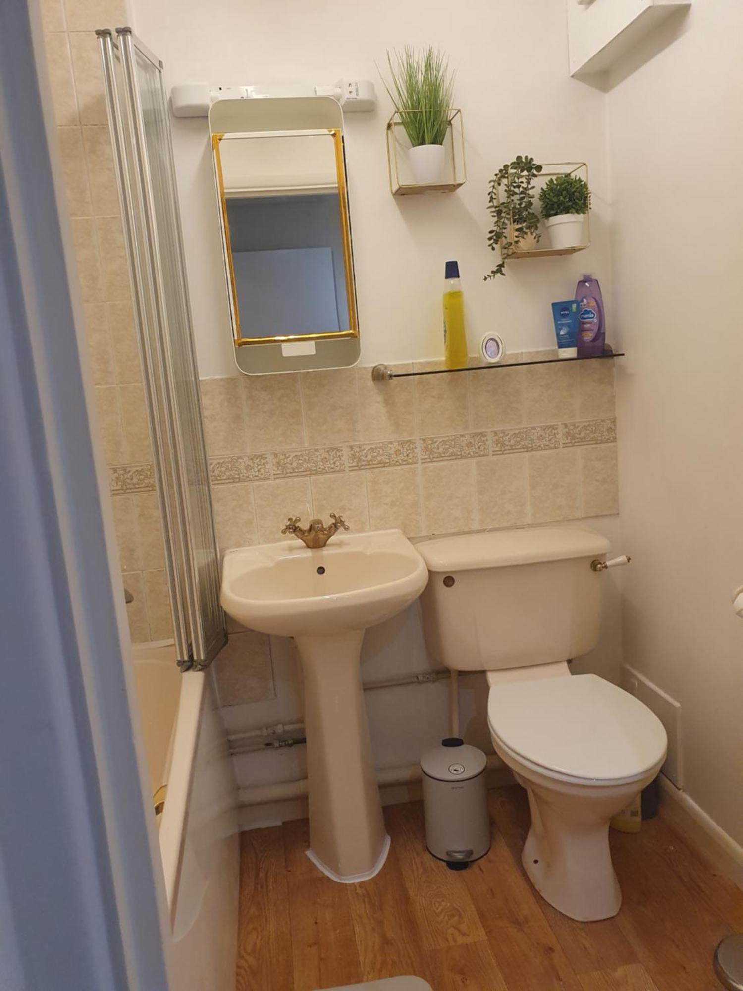 Lovely 1Bedrood Apartment Guildford Extérieur photo