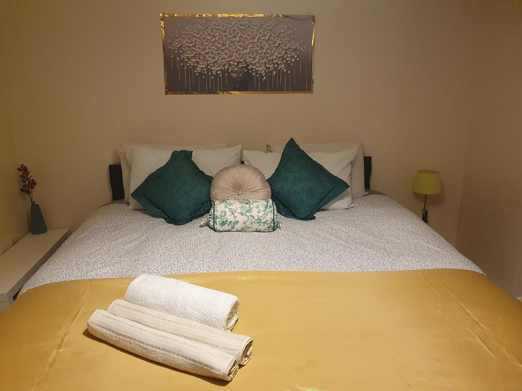 Lovely 1Bedrood Apartment Guildford Extérieur photo