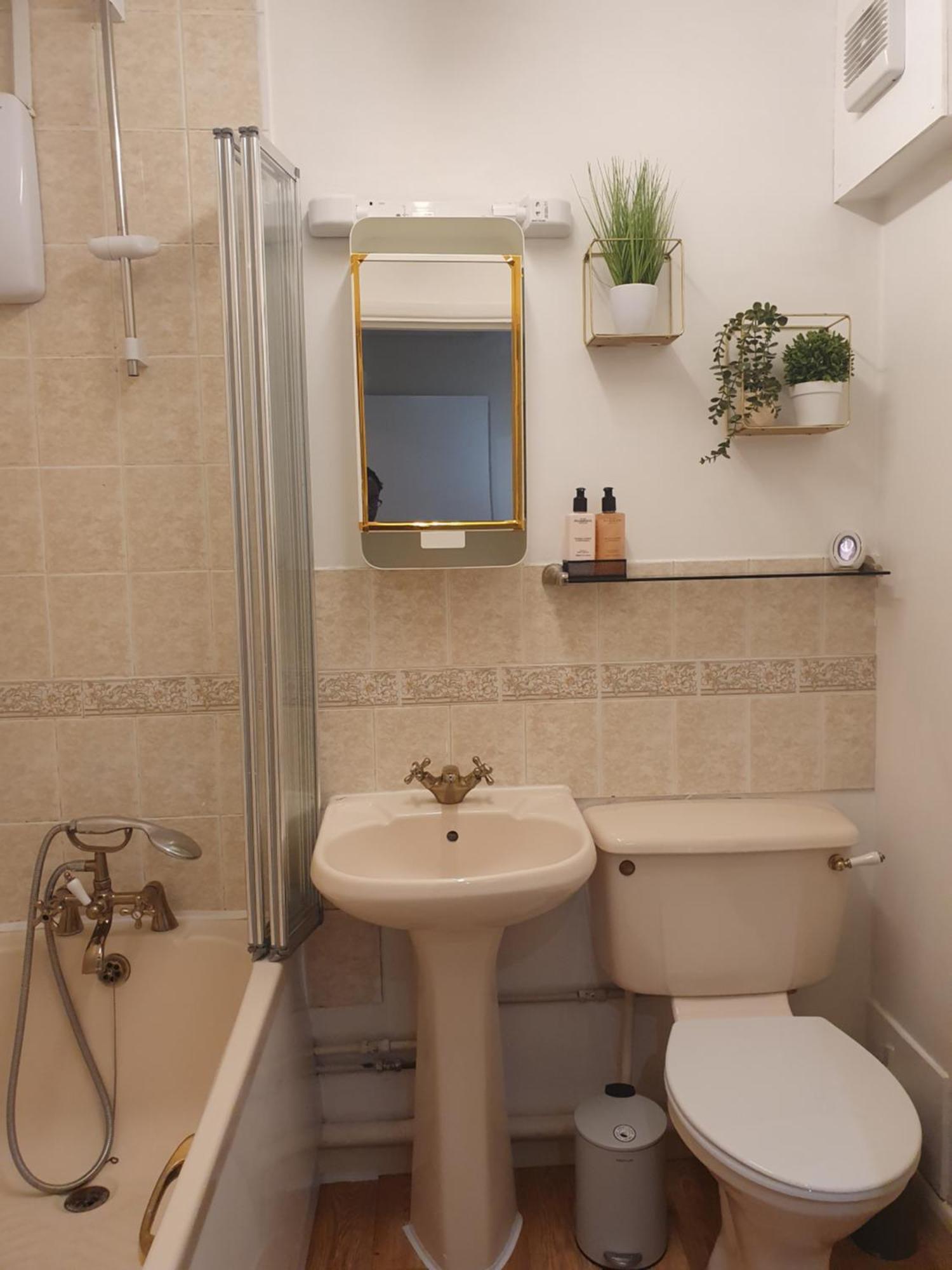 Lovely 1Bedrood Apartment Guildford Extérieur photo