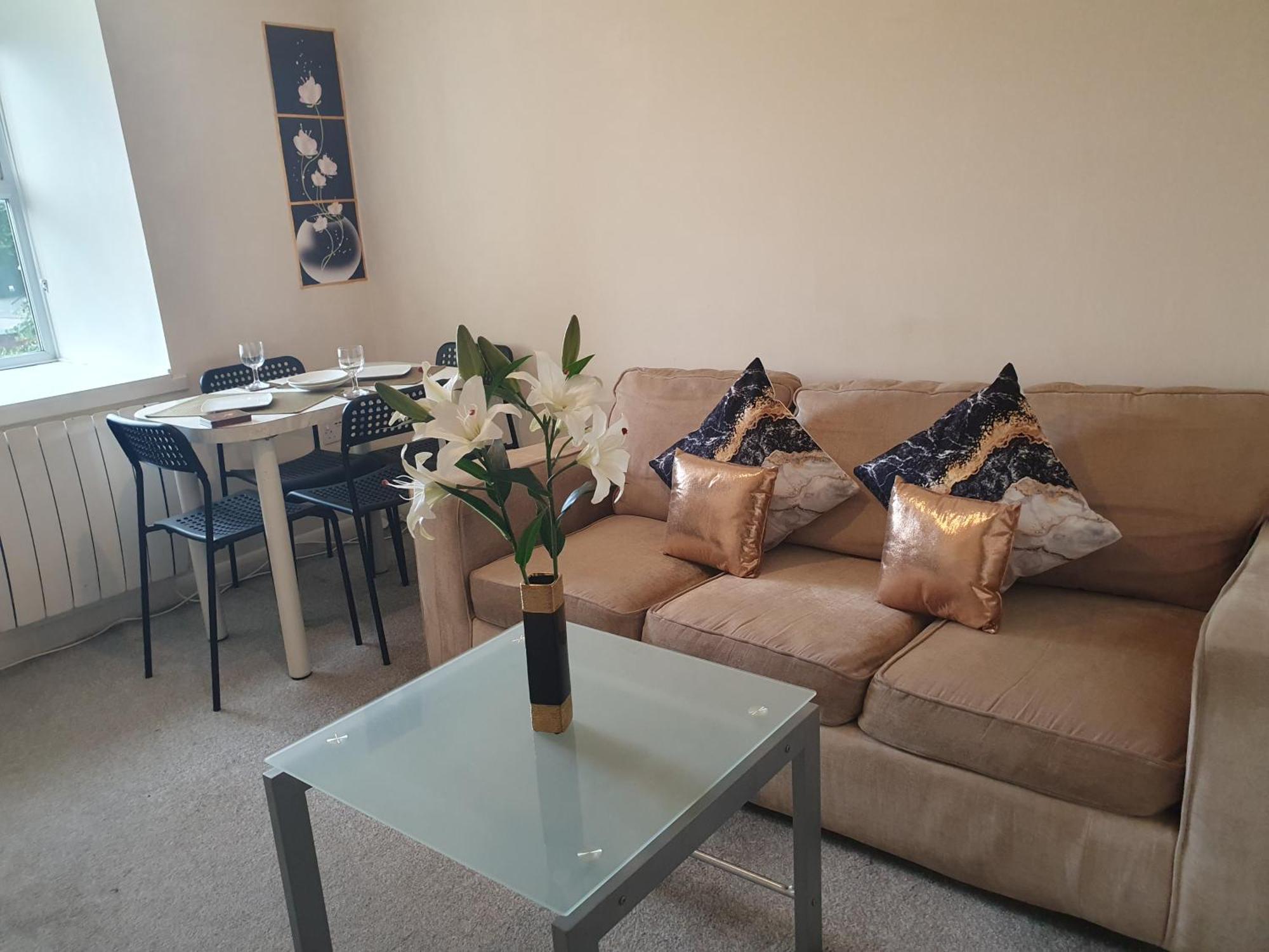 Lovely 1Bedrood Apartment Guildford Extérieur photo