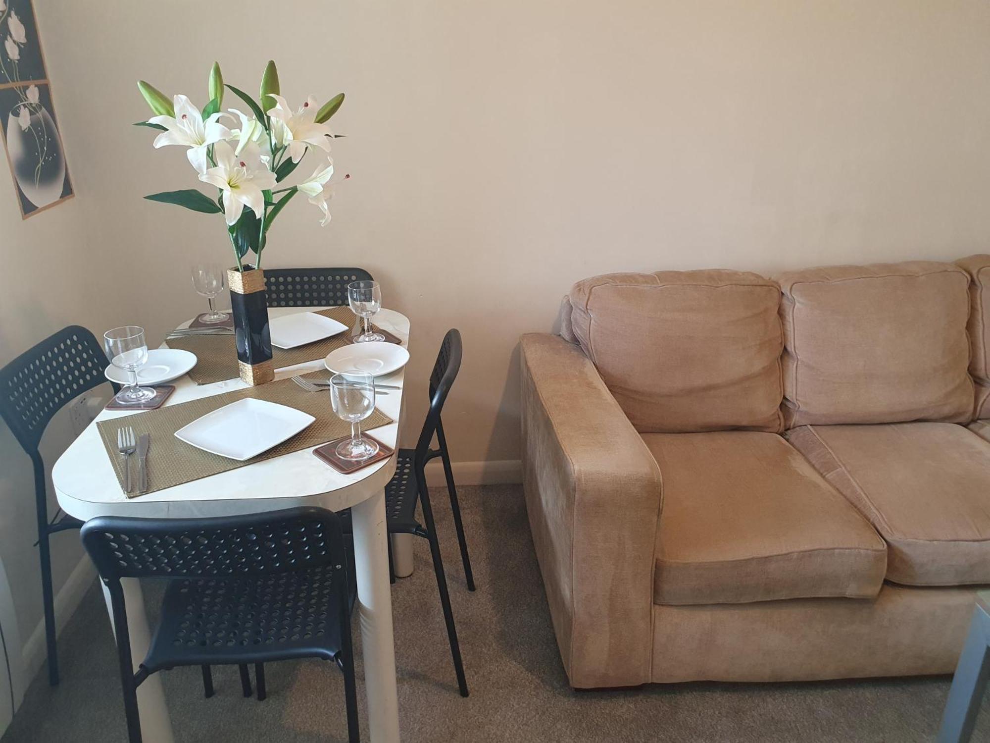 Lovely 1Bedrood Apartment Guildford Extérieur photo