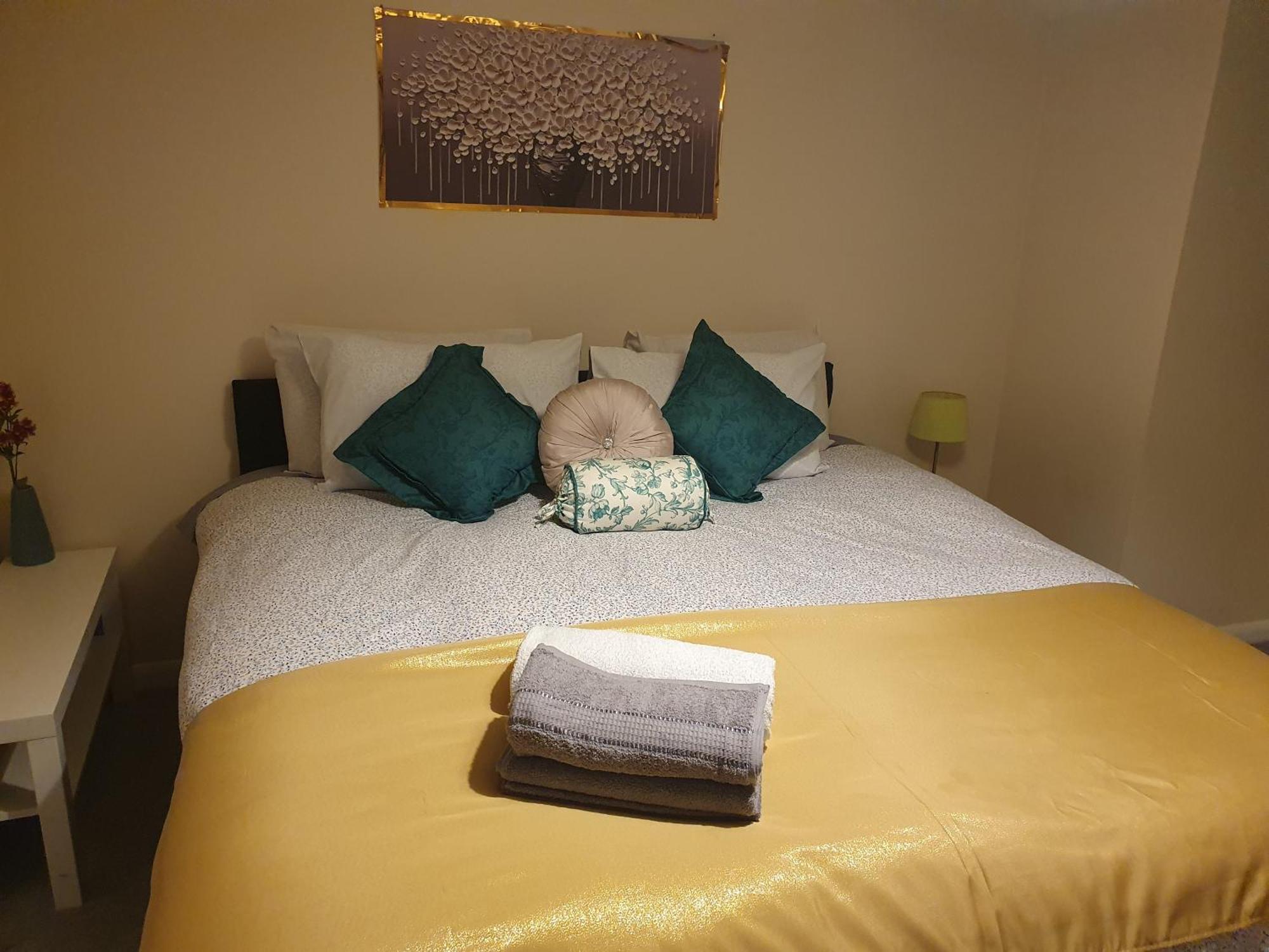 Lovely 1Bedrood Apartment Guildford Extérieur photo