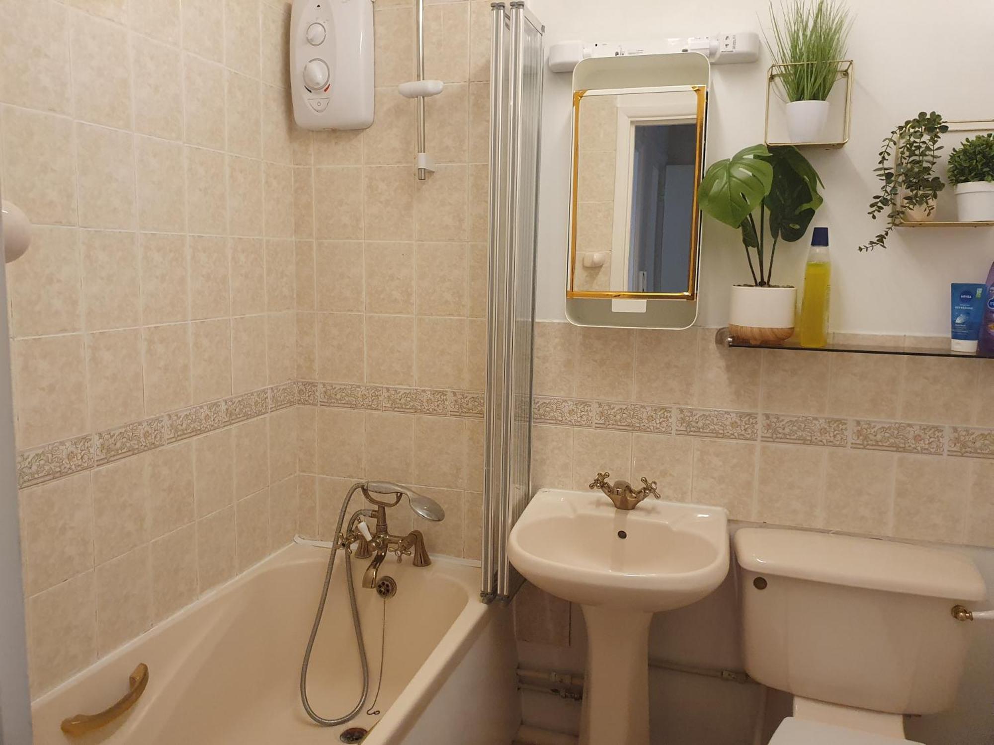 Lovely 1Bedrood Apartment Guildford Extérieur photo
